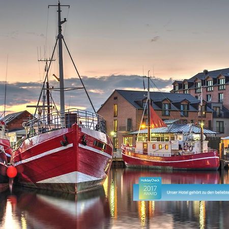 Hafenhotel Meereszeiten Heiligenhafen Esterno foto