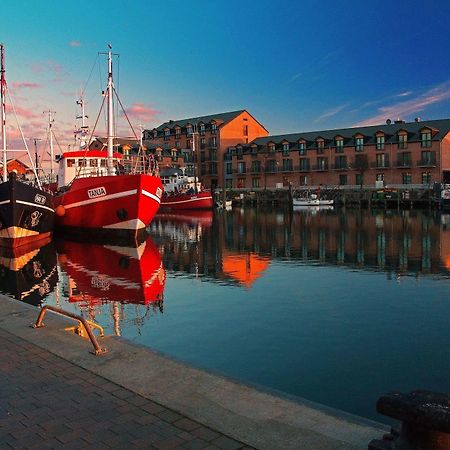 Hafenhotel Meereszeiten Heiligenhafen Esterno foto